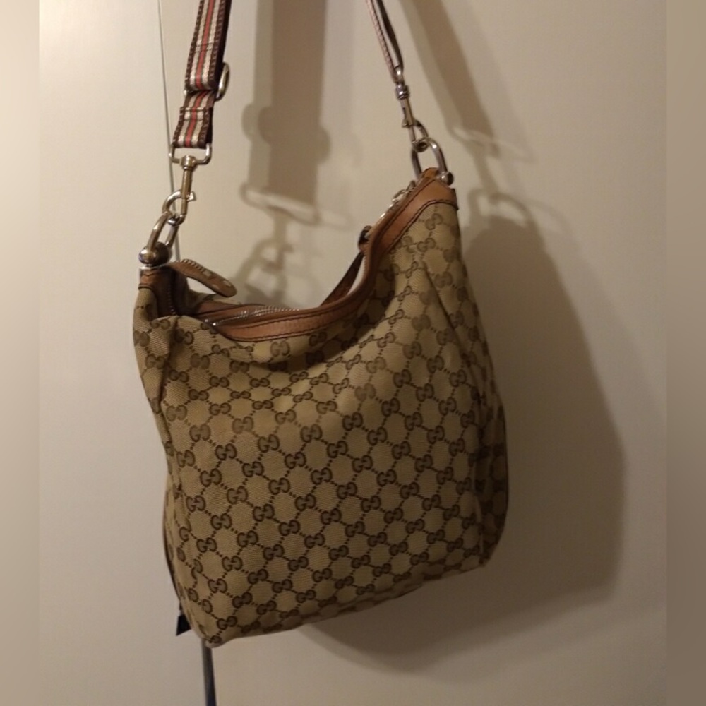 Brown & Tan Gucci logo hobo shoulder bag